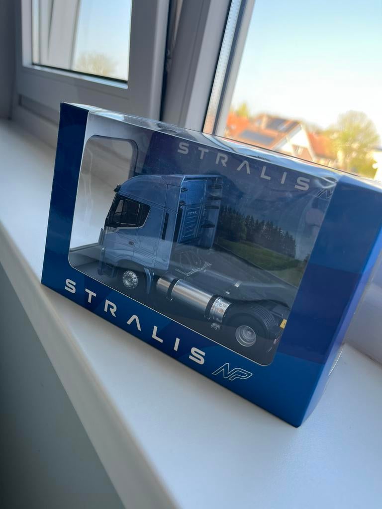 Iveco stralis np miniatuur, Ophalen, Nieuw, Bus of Vrachtwagen, Overige merken
