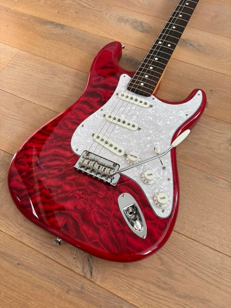 Fender Stratocaster Japan Hybrid II Quilted Red Beryl, Ophalen of Verzenden, Zo goed als nieuw, Overige typen