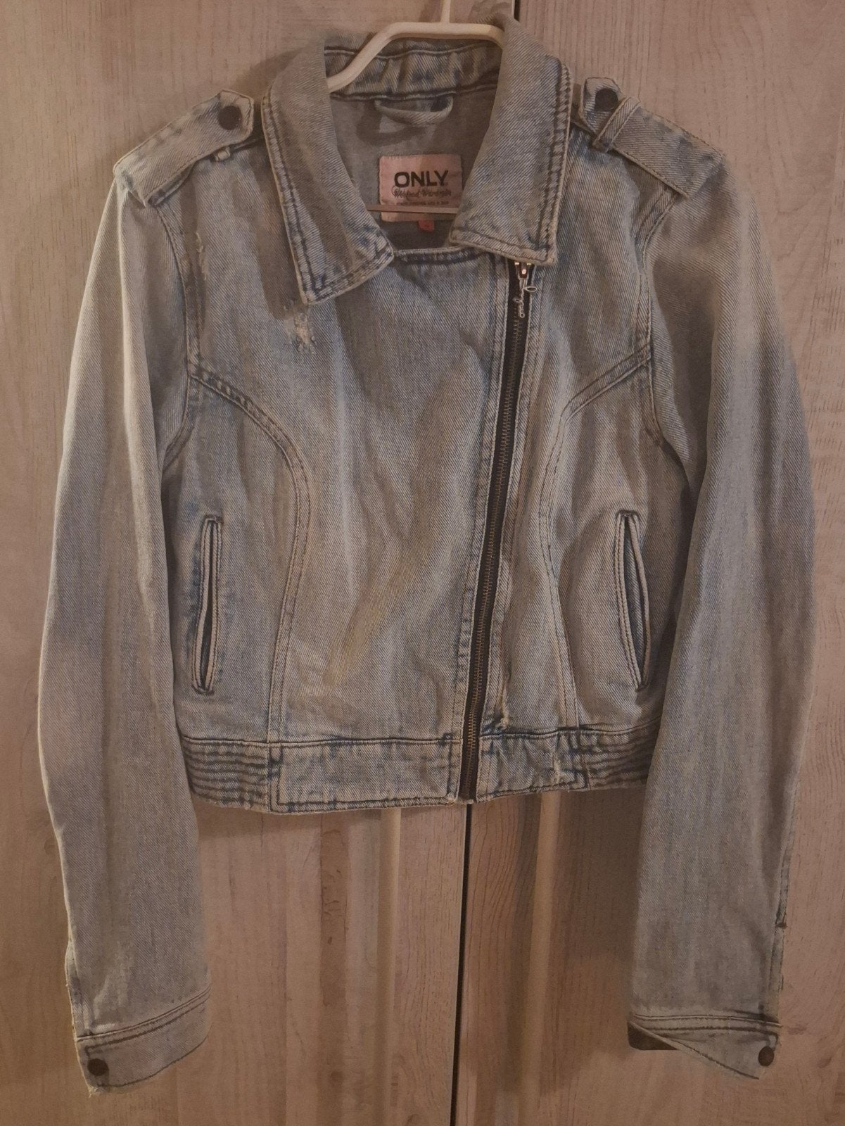 Stoere Only spijkerjas met schedel studs, maat 38, Maat 38/40 (M), Only, Blauw, Ophalen of Verzenden