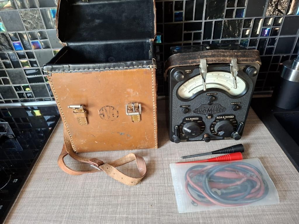 AVO meter., Doe-het-zelf en Verbouw, Meetapparatuur, Ophalen of Verzenden, Gebruikt