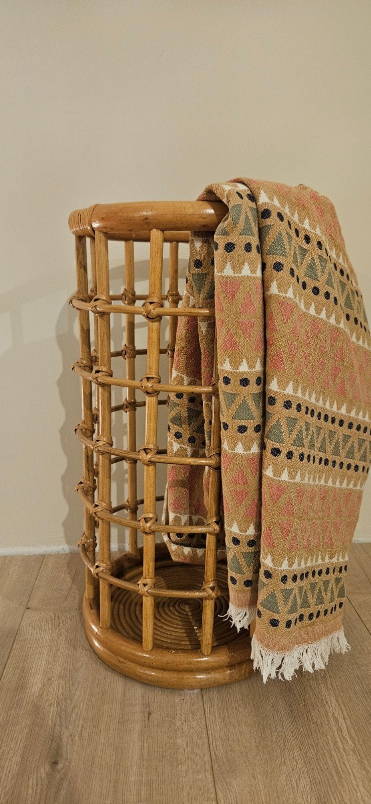 Perfecte vintage staat rotan paraplu bak, Huis en Inrichting, Woonaccessoires | Paraplubakken, Ophalen
