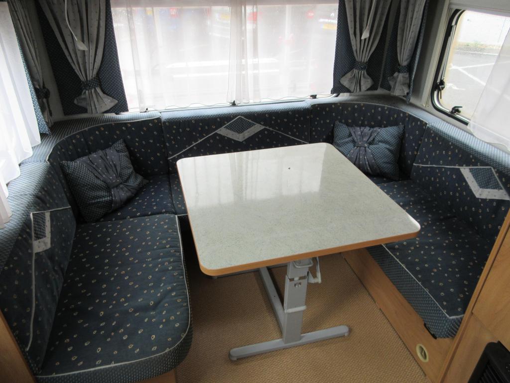 Bürstner Ventana 465 MOVER LUIFEL VOORTENT, Caravans en Kamperen, Bürstner, Tot en met 4, 1000 - 1250 kg, Dwarsbed