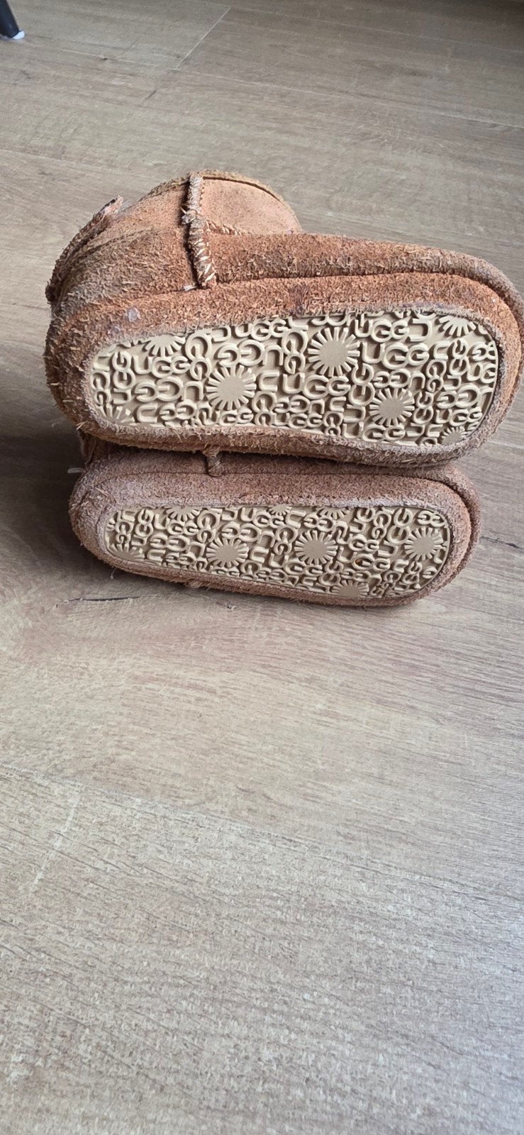 UGG baby slofjes maat 18, Slofjes, Gebruikt, UGG, Jongetje of Meisje