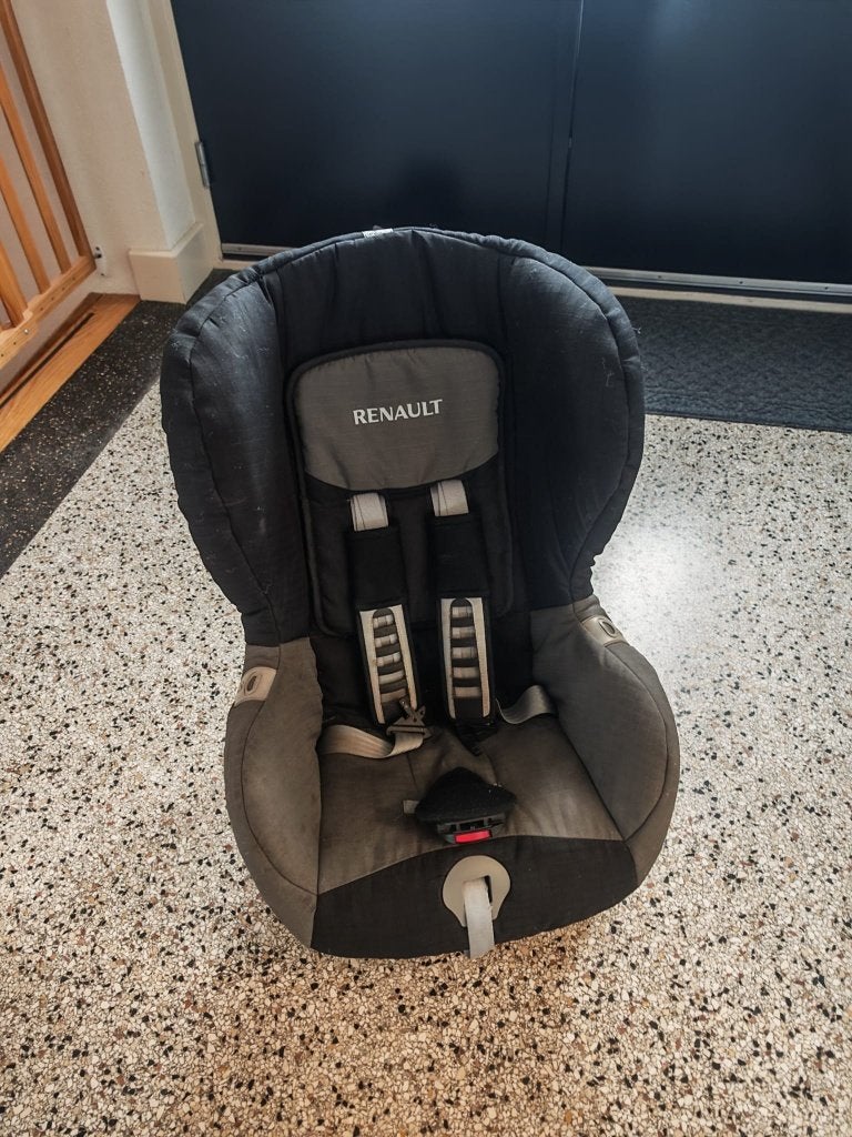 Britax Römer Duo Isofix autostoel 9-18 kg (Renault-editie), Romer, Autogordel of Isofix, Gebruikt, 9 t/m 18 kg