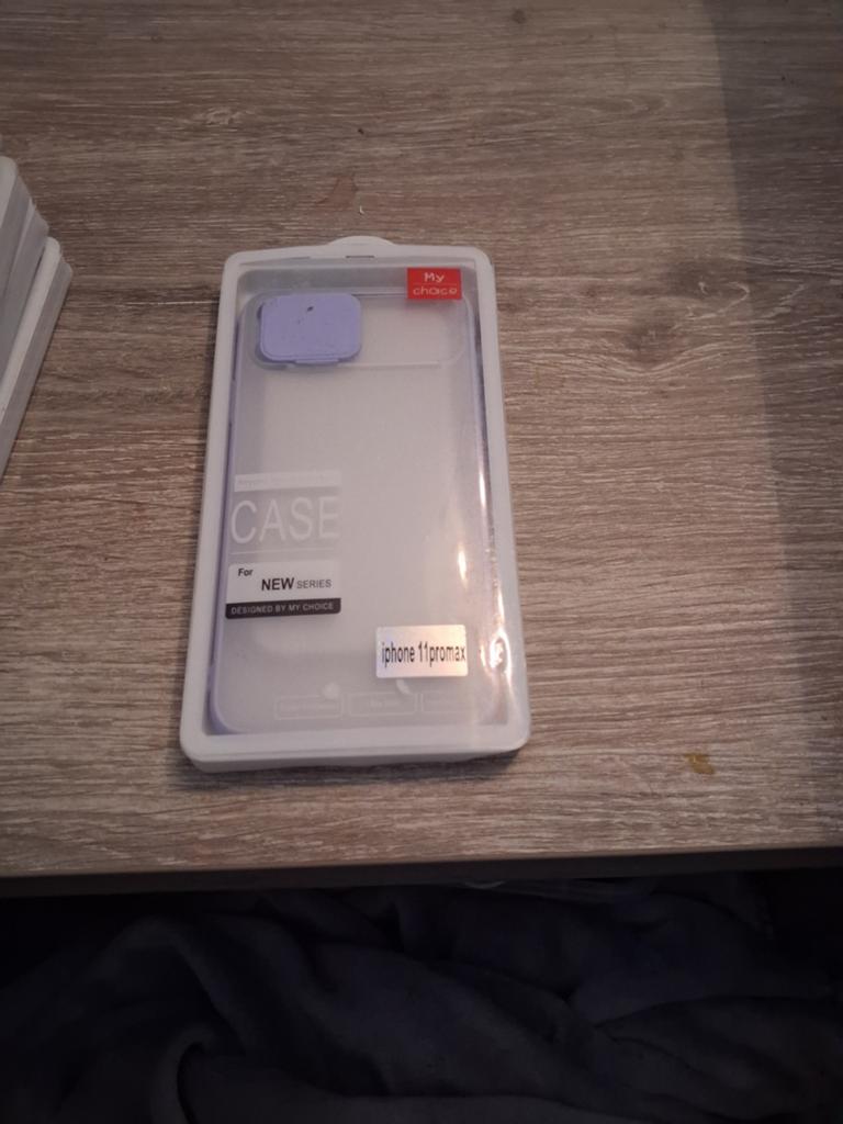 Nieuw iPhone 11 Pro Max hoesje - Transparant met paars, Telecommunicatie, Mobiele telefoons | Hoesjes en Frontjes | Apple iPhone