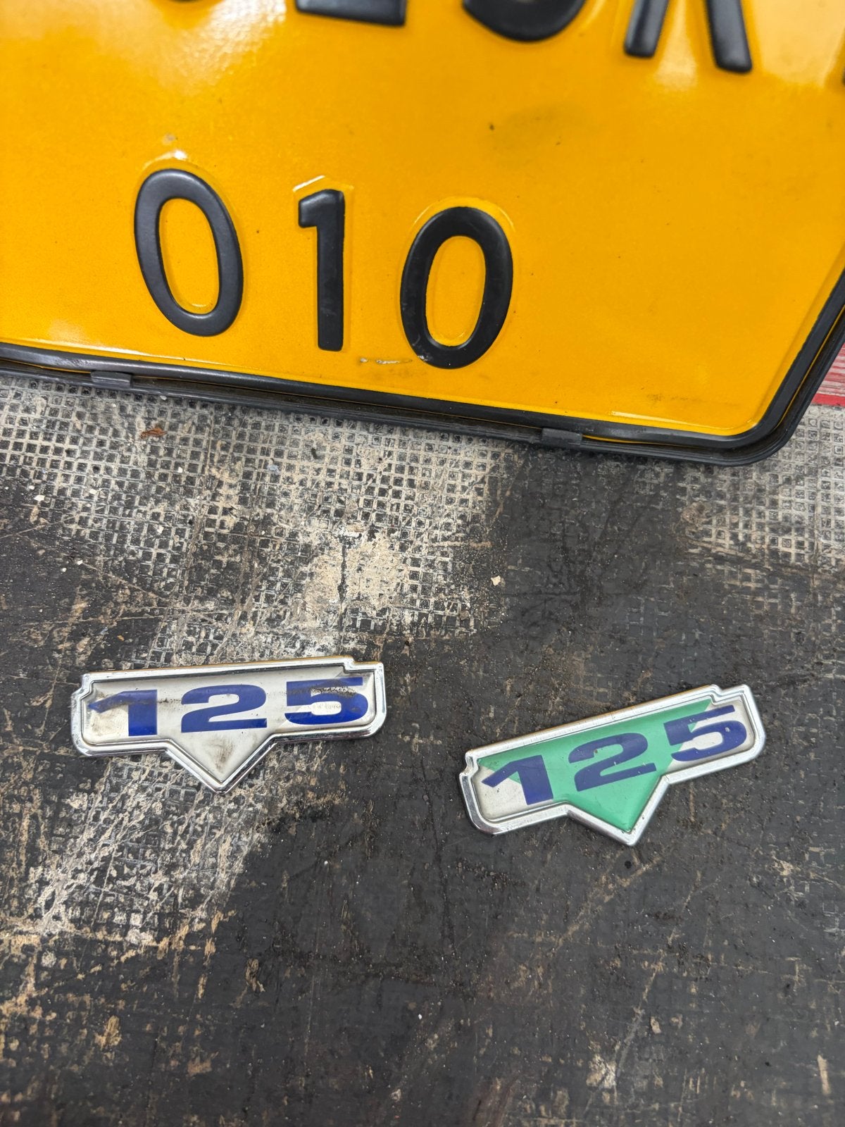Skr embleem binnekap 125, Ophalen of Verzenden, Gebruikt