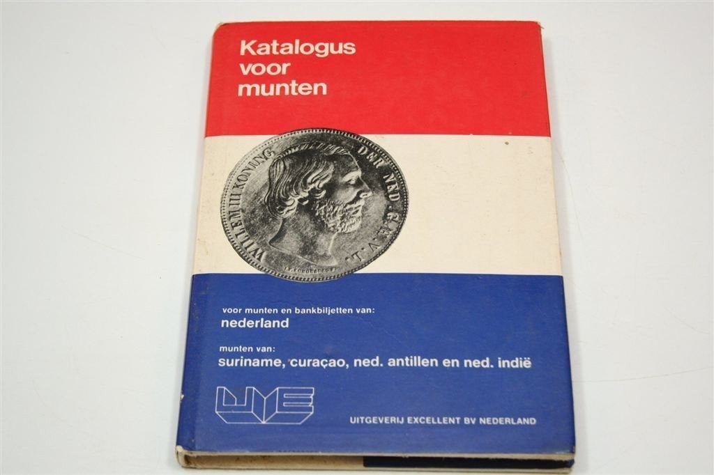 Nederlandse Munten & Bankbiljetten —Officiële Catalogus 1981, Ophalen of Verzenden, Boek of Naslagwerk