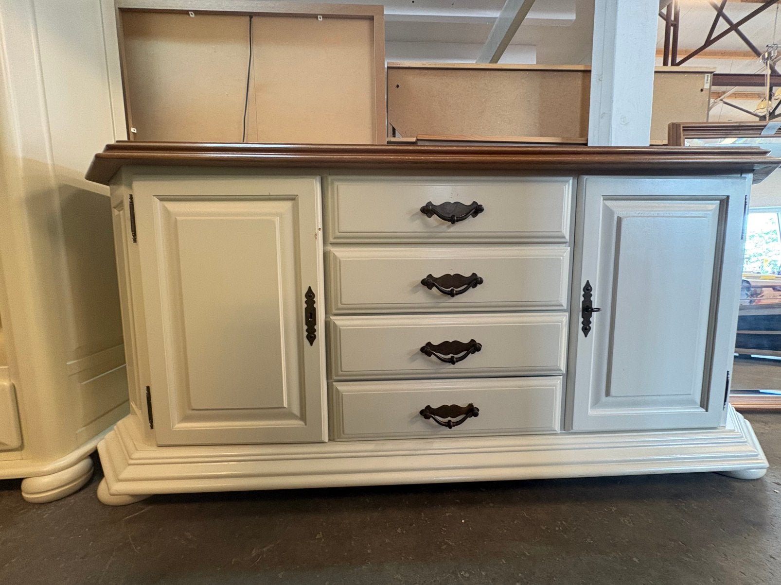Leuk creme dressoir, Ophalen, Gebruikt, 25 tot 50 cm, 150 tot 200 cm