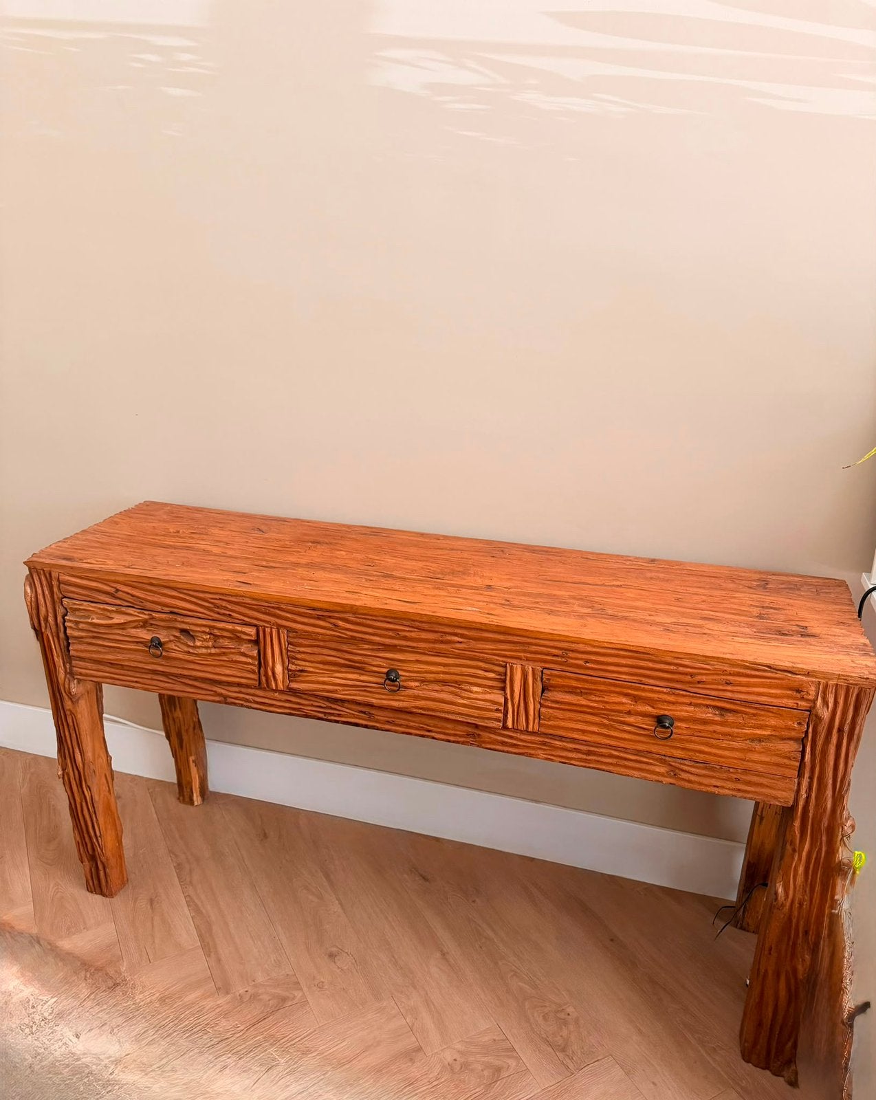 Bruine houten sidetable, Ophalen, Zo goed als nieuw, 25 tot 50 cm, Rechthoekig