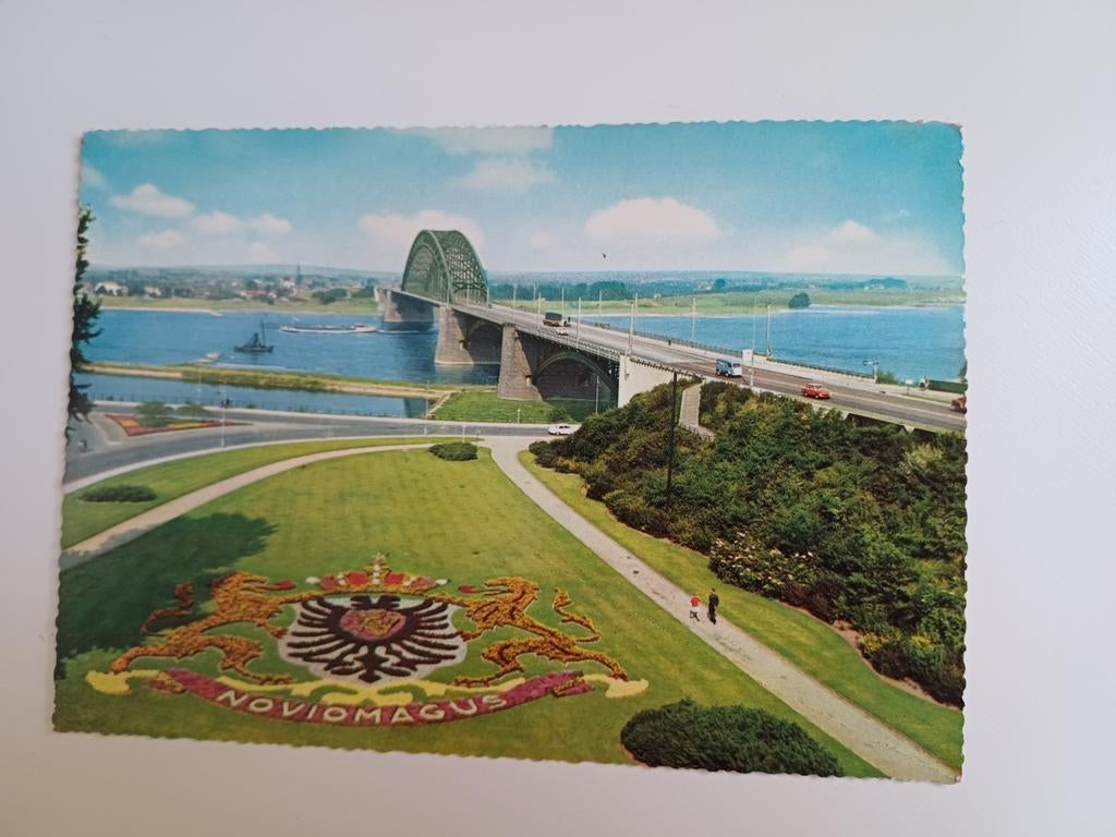 Nijmegen, Waalbrug met wapens., Ophalen of Verzenden, 1960 tot 1980, Ongelopen, Gelderland
