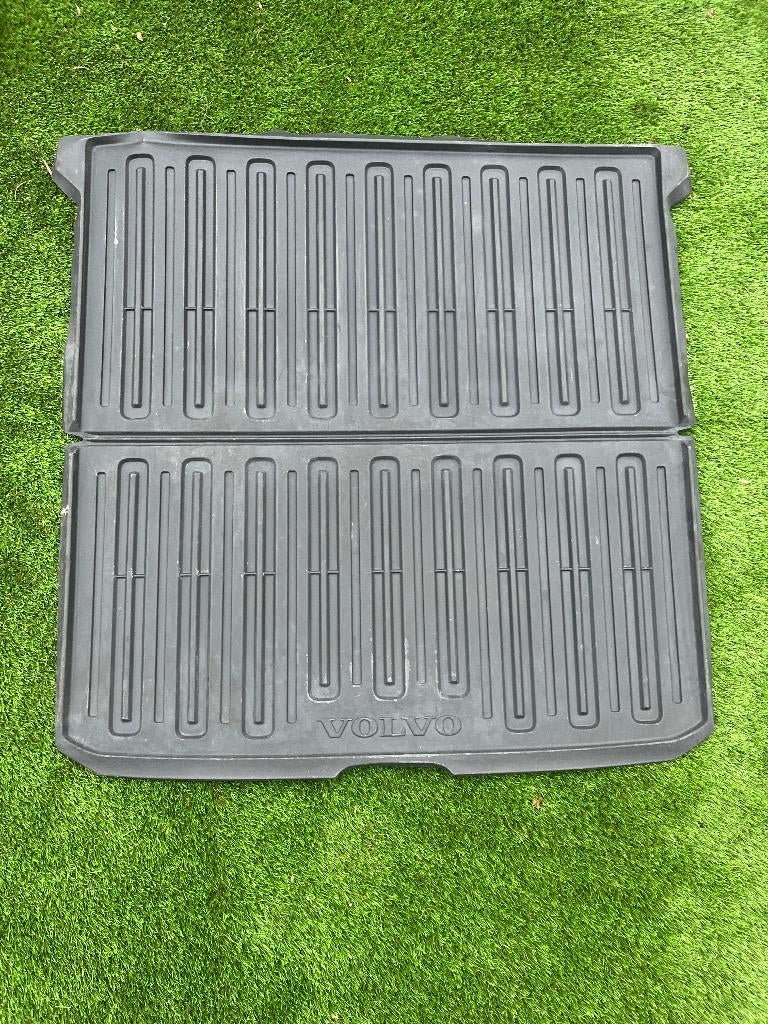Originele kunststof kofferbakmat Volvo V70 XC70 2008-2016, Ophalen, Zo goed als nieuw