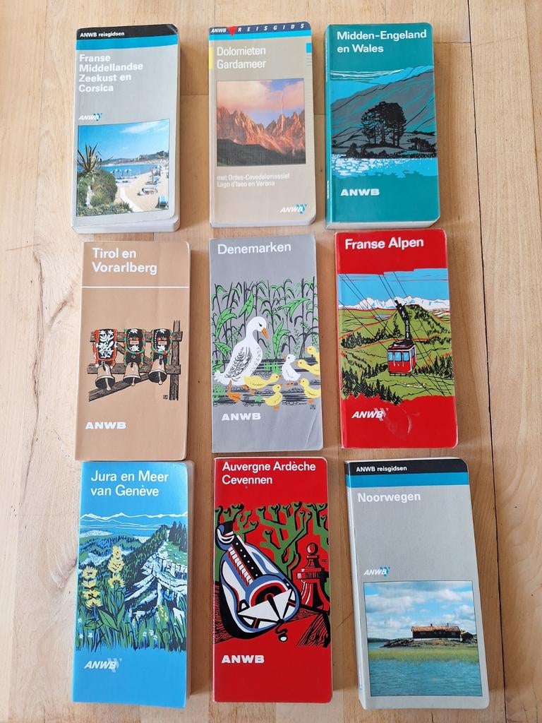 ANWB reisgidsen uit de jaren ' 70 - 9 stuks, Boeken, Reisgidsen, Gelezen, Europa, Ophalen of Verzenden, Reisgids of -boek
