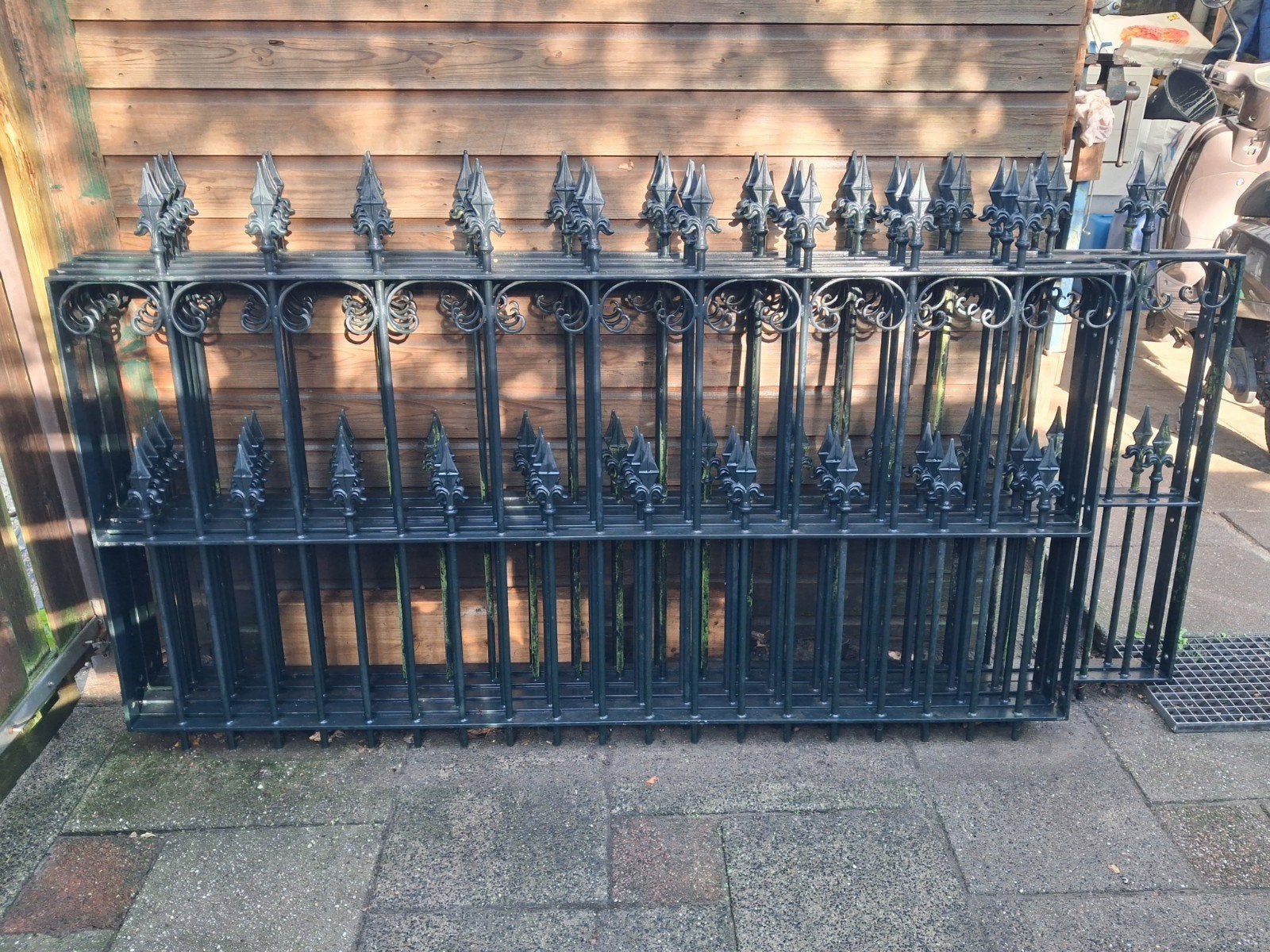 Sierhekwerk zwaar ijzeren- 2x212 B, 112 H en 3x185 B, 112 H, Tuin en Terras, Ophalen of Verzenden, Gebruikt, IJzer, Sierhekwerk