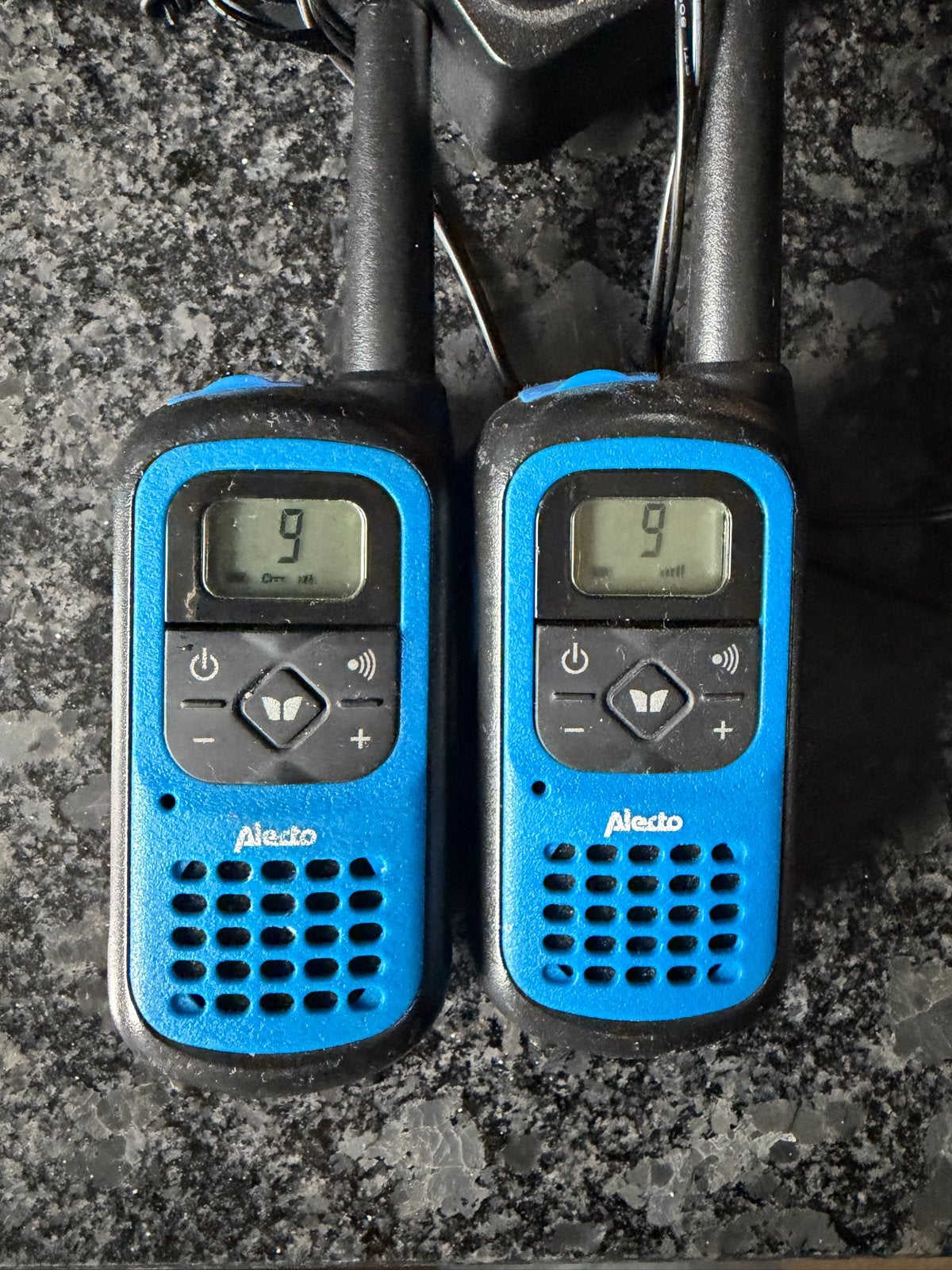 Alecto Walkietalkie set met oplader - Werkt goed, Ophalen, Gebruikt, Portofoon of Walkie-talkie