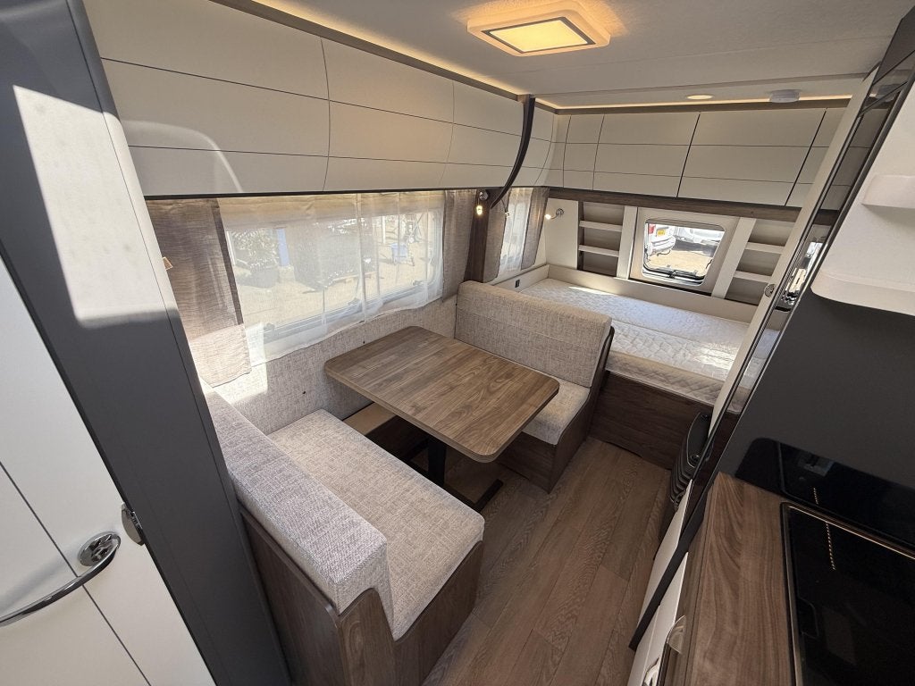 Hobby Excellent Edition 490 KMF Zeer complete caravan!, Caravans en Kamperen, Hobby, Bedrijf, 5 tot 6 meter, Schokbreker