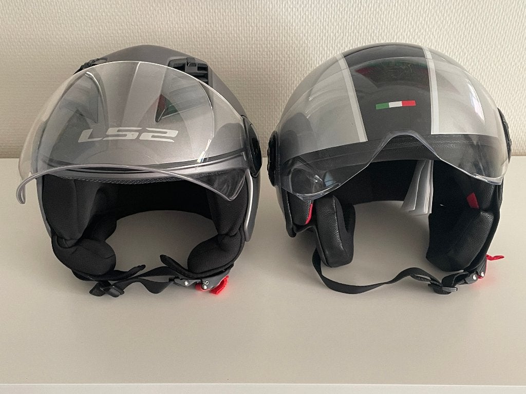 Valhelm, 2x helm, maten M en L, Fietsen en Brommers, Brommerhelmen, Ophalen, Nieuw, Medium