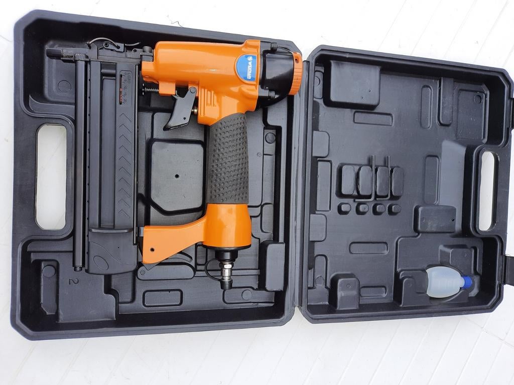 Nieuwe tacker / spijkerpistool in koffer, Doe-het-zelf en Verbouw, Ophalen of Verzenden, Nieuw