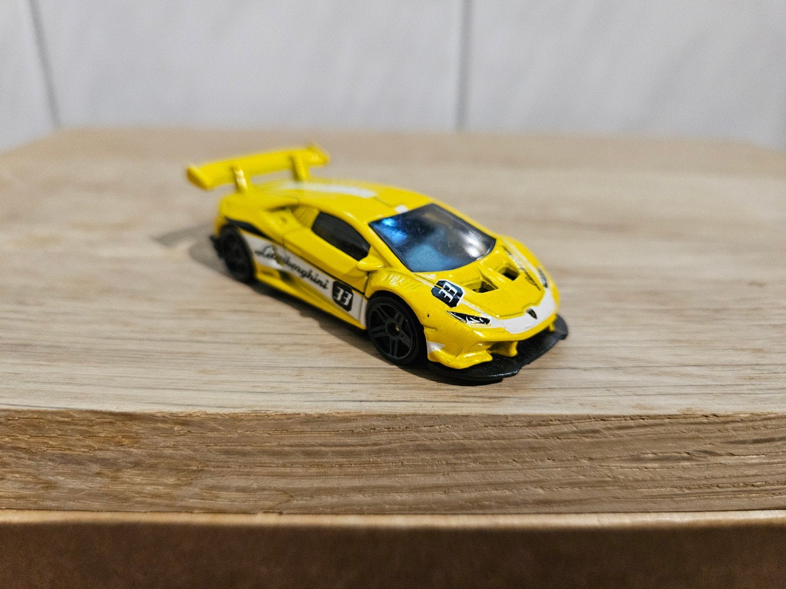 Hotwheels Hot Wheels Lamborghini Huracán LP 620-2 Super Trof, Hobby en Vrije tijd, Modelauto's | Overige schalen, Ophalen of Verzenden