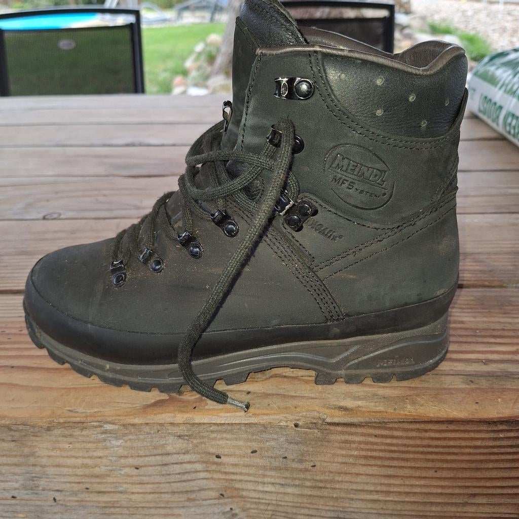 Meindl wandelschoenen maat 42, Sport en Fitness, Bergsport en Wandelen, Ophalen of Verzenden, Zo goed als nieuw, Schoenen