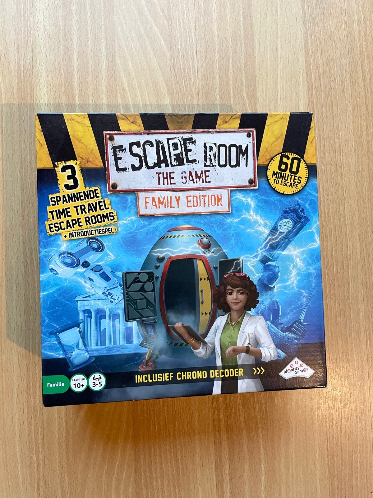 Escape room family edition nieuw in verpakking, Ophalen of Verzenden, Zo goed als nieuw