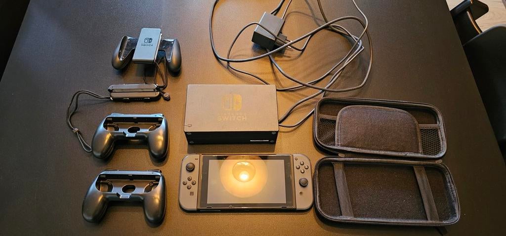 Nintendo Switch Zwart met accessoires, Ophalen, Zo goed als nieuw, Zonder controller, Switch 2019 Upgrade