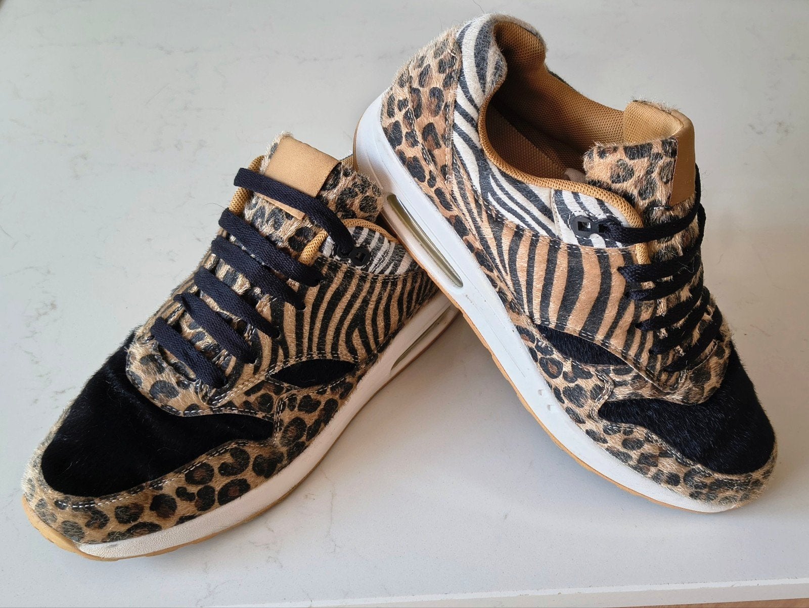 Dames sneakers met dierenprint - Maat 40, Overige kleuren, Ophalen of Verzenden, Sneakers of Gympen, Gedragen