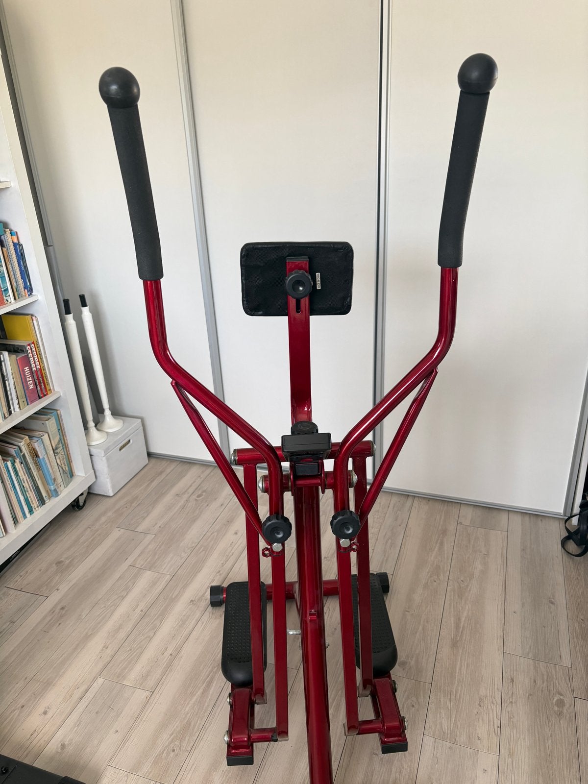 Crosstrainer - Rood - Ideaal voor thuisworkouts, Ophalen, Benen, Gebruikt, Crosstrainer