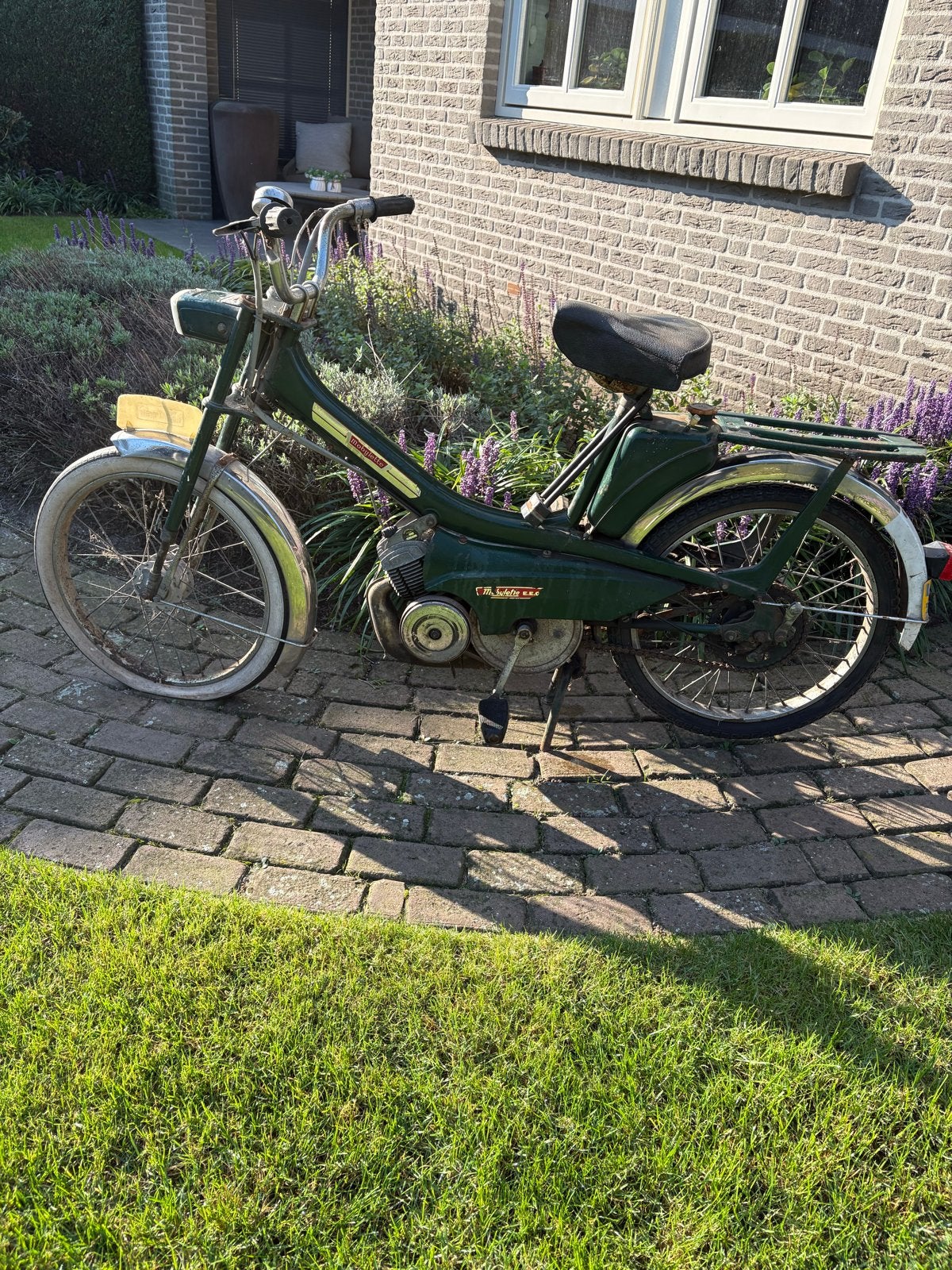 Oude Mobylette bromfiets - Opknapper, Fietsen en Brommers, Ophalen of Verzenden, Maximaal 45 km/u, Overige merken