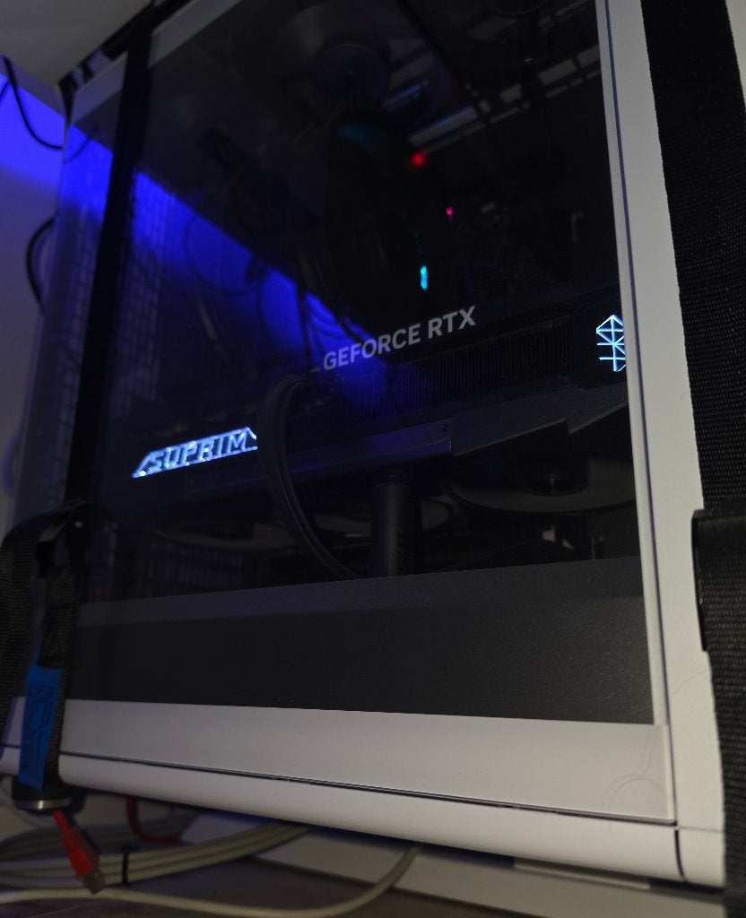 MSI GeForce RTX 5090 32G SUPRIM SOC | Z.G.A.N, Overige soorten, Ophalen of Verzenden, Zo goed als nieuw, HDMI