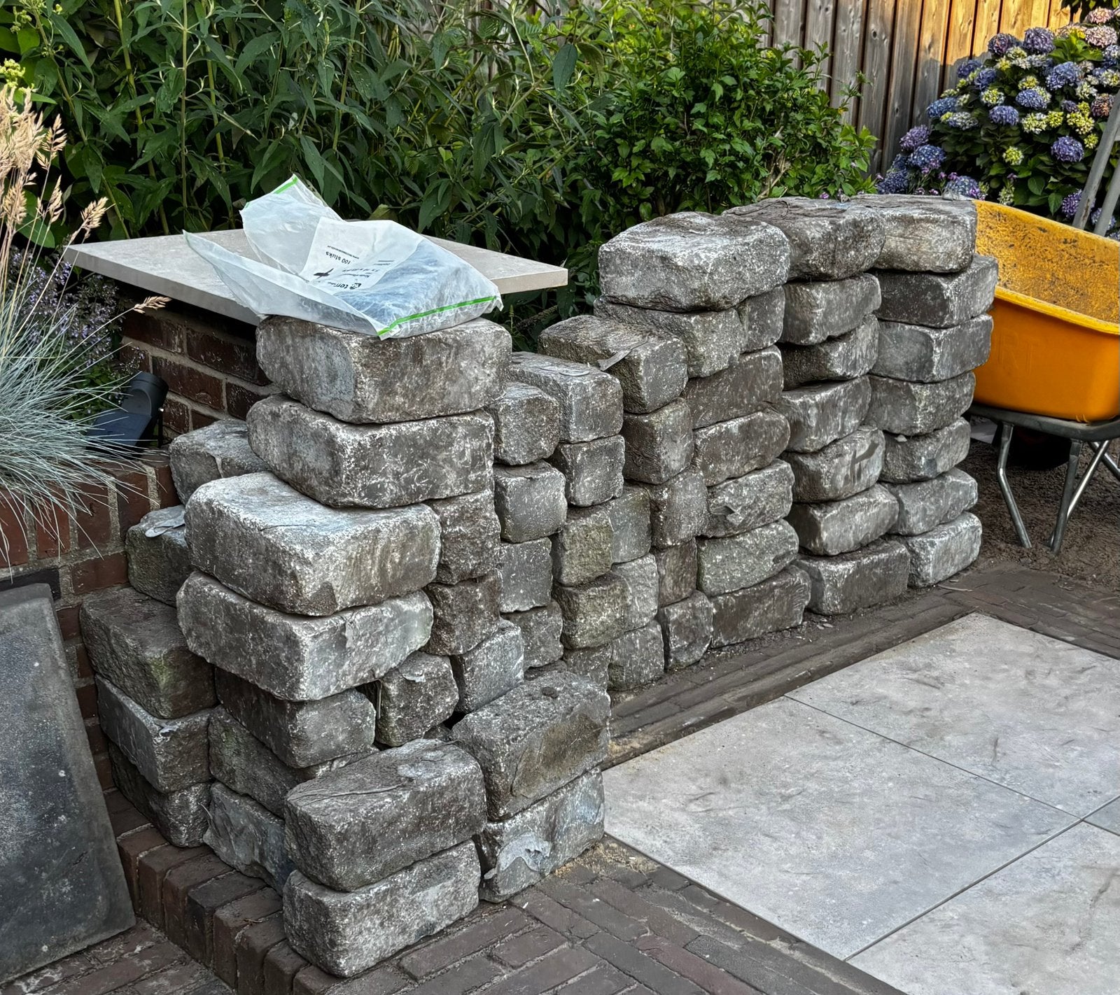 Gratis stenen border, Ophalen of Verzenden, Zo goed als nieuw, Beton, Klinkers