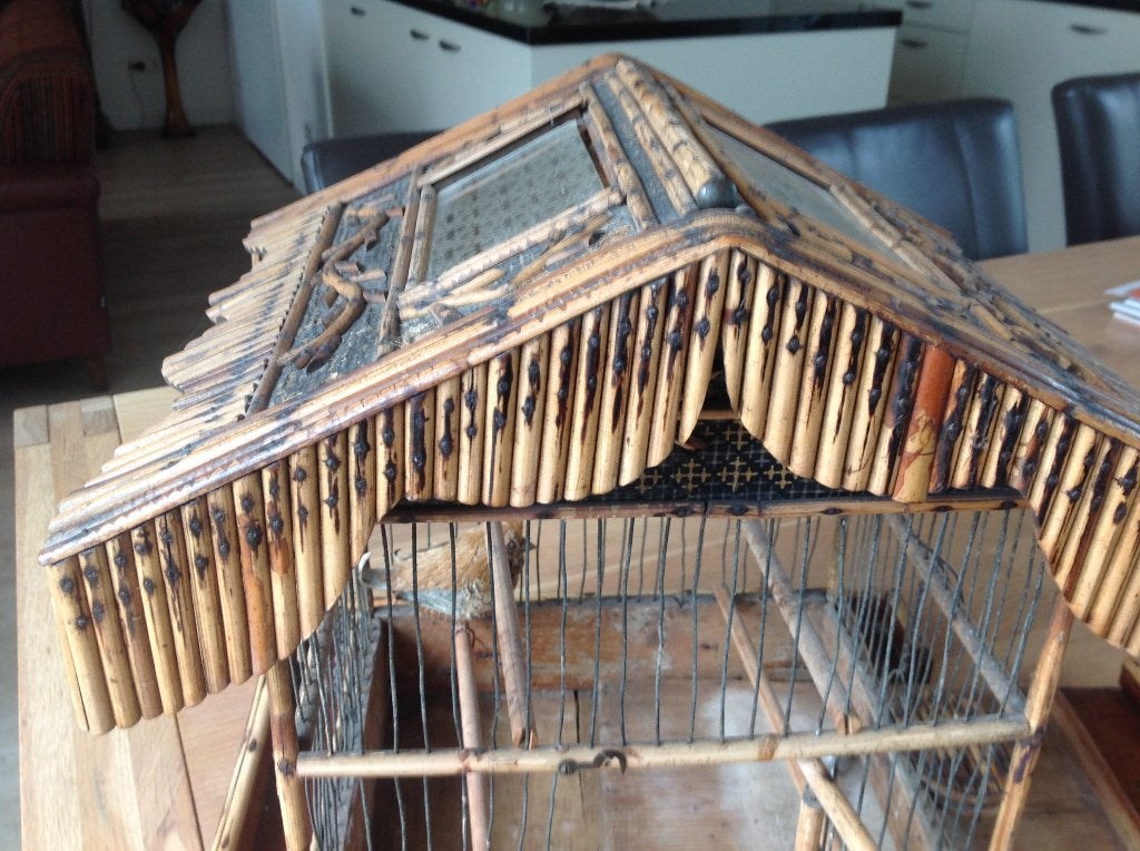 vogelkooitje uit Maleisie.., Dieren en Toebehoren, Ophalen of Verzenden, Gebruikt, Hout, Vogelkooi