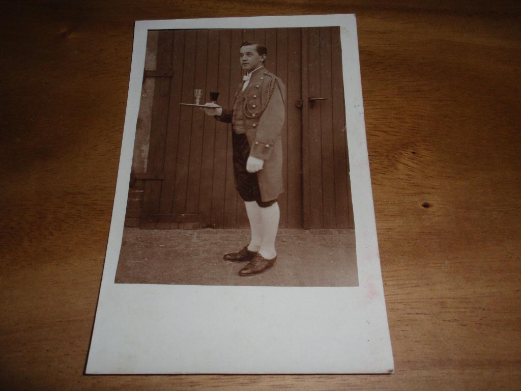 Fotokaart Bediende Butler man, Verzamelen, Verzenden, Voor 1920, Ongelopen, Ambachten of Beroep