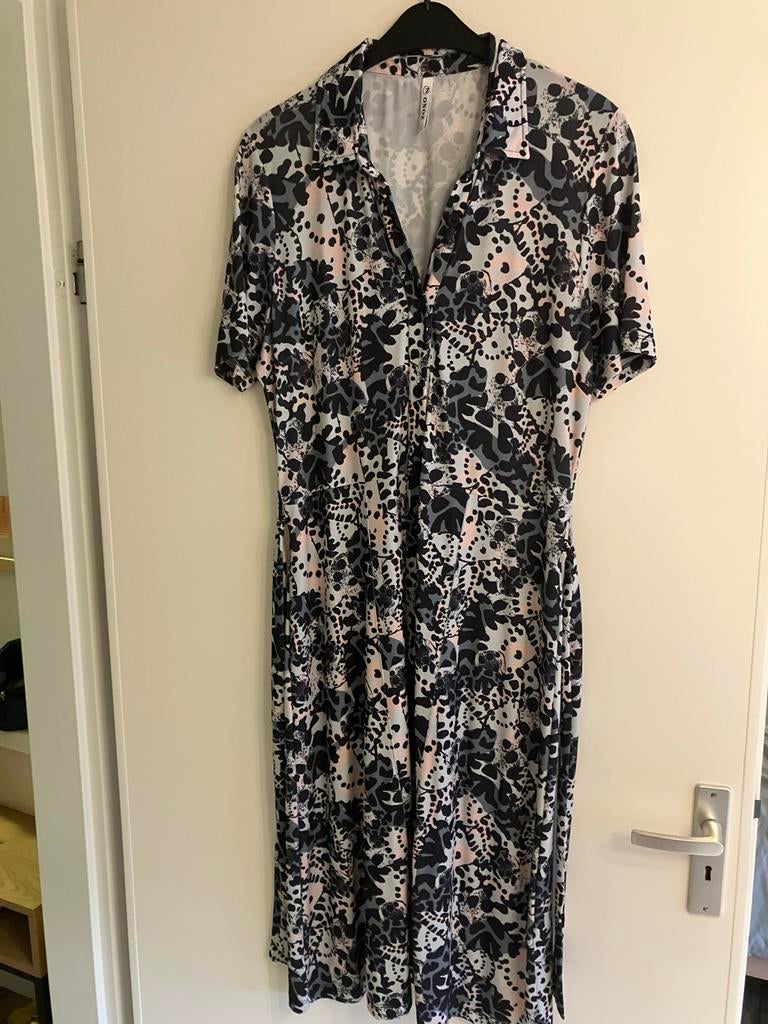 Zoso jurk over de knie maat L in travelstof, Kleding | Dames, Overige kleuren, Maat 42/44 (L), Ophalen of Verzenden, Gedragen