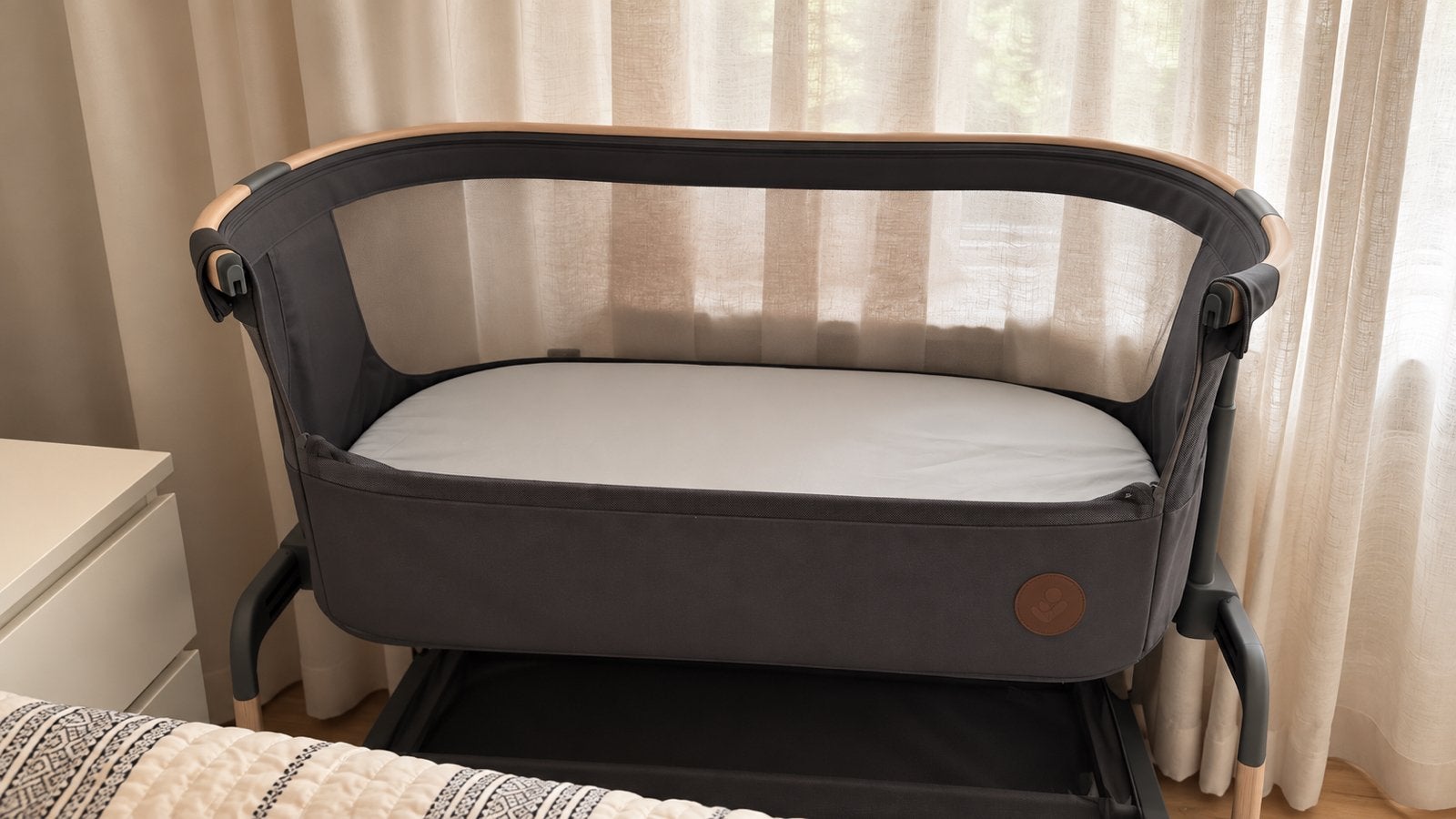 Co-sleeper Wieg Maxi-Cosi Iora Air Beyond Graphite, Kinderen en Baby's, Babywiegjes en Ledikanten, Ophalen of Verzenden, Zo goed als nieuw