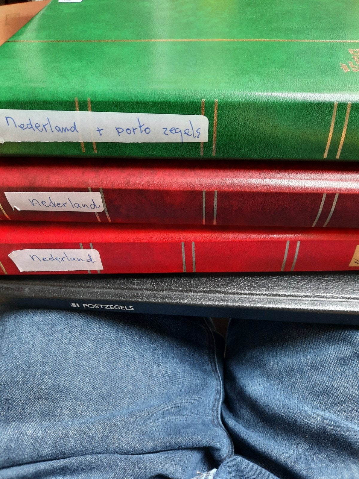 Postzegels albums Nederland, Verzenden, Nederland