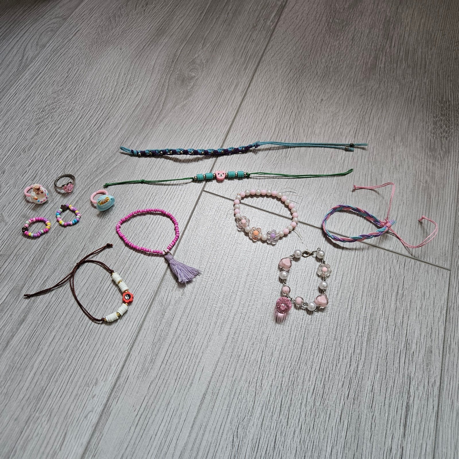 Leuke sieraden set voor kinderen - ringen en armbanden, Sieraden, Tassen en Uiterlijk, Kindersieraden, Ophalen of Verzenden, Zo goed als nieuw