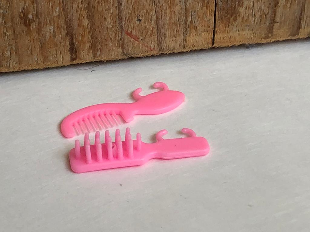 Barbie formaat roze kam en borstel, Ophalen of Verzenden, Zo goed als nieuw, Barbie
