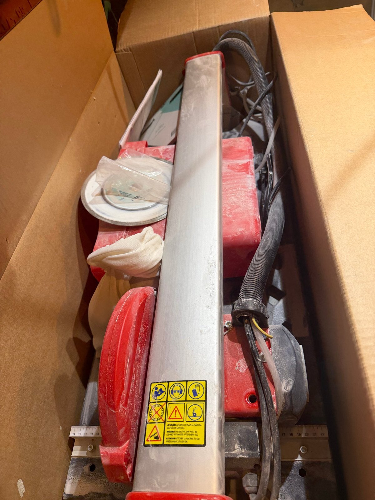 Rubi DU-200 EVO 650 Tegelzaag - Zo goed als nieuw, Ophalen, Overige typen, 600 tot 1200 watt, Zo goed als nieuw