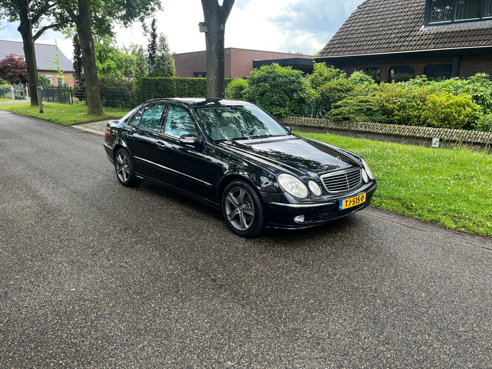 Mercedes-Benz Mercedes E320 CDI Avantgarde, Aut, Nieuwe APK., Auto's, Mercedes-Benz, Automaat, Navigatiesysteem, Beige, 197 €/maand