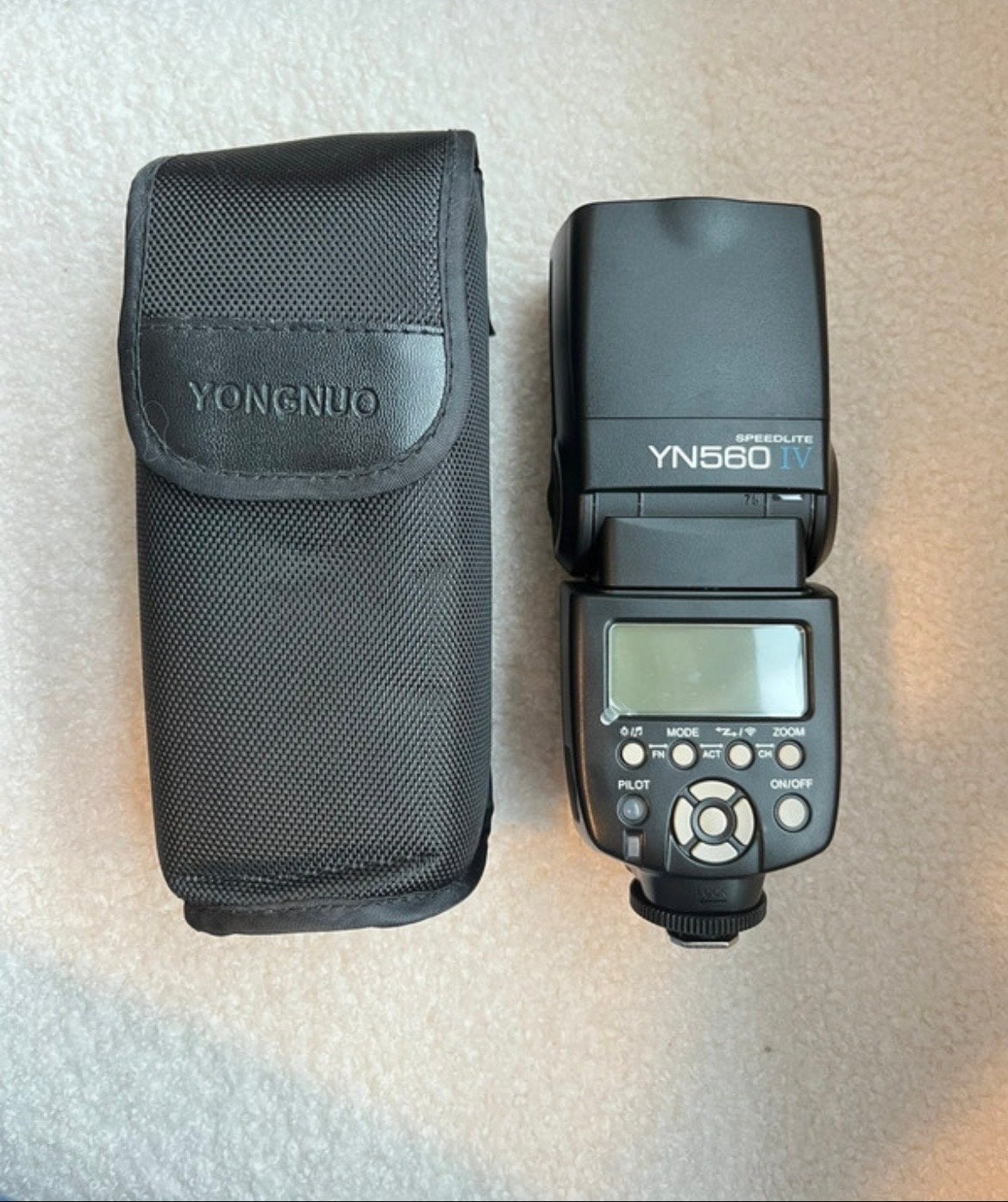 Yongnuo Speedlite YN560 IV flitser met hoesje, Yongnuo, Externe flitser, Ophalen of Verzenden, Zo goed als nieuw