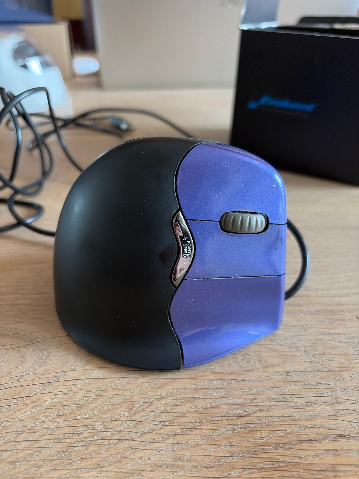Evoluent VerticalMouse 4 Small - Ergonomische Bedrade Muis, Rechtshandig, Muis, Gebruikt, Ergonomisch
