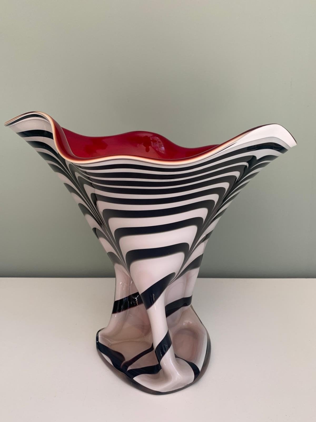 Grote handgemaakte glazen design vaas, Makora Poland, Murano, Antiek en Kunst, Antiek | Vazen, Ophalen of Verzenden