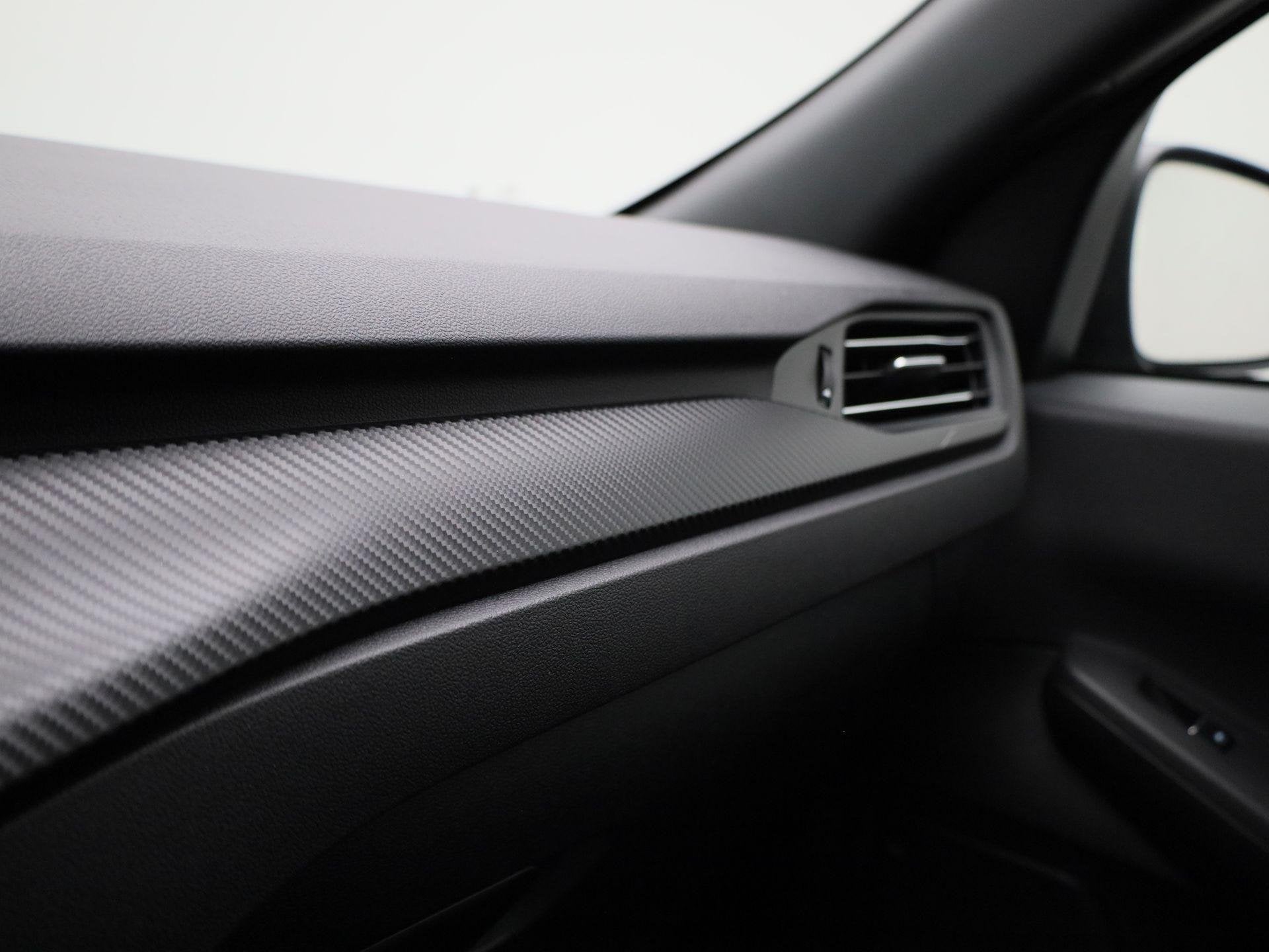 Foto 34 van Ford Kuga 2.5 PHEV ST-Line | Head up display | Camera achter
