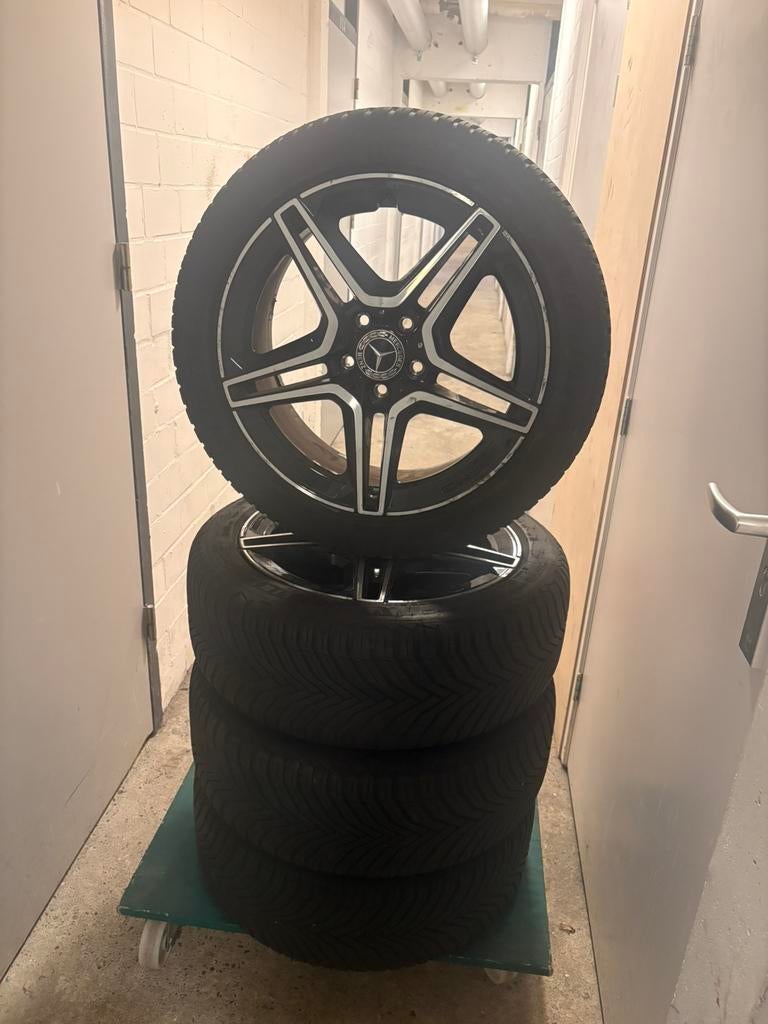 4x 18 Inch AMG Velgen a/b/c met Michelin All Season Banden, Auto-onderdelen, Banden en Velgen, 18 inch, Banden en Velgen, Ophalen of Verzenden