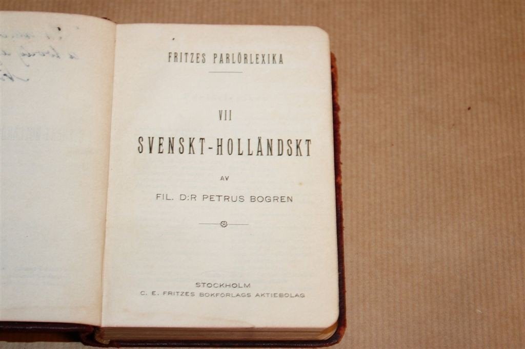 Zweeds-Nederlands Woordenboek — Mini Boekje [Antiek 1928], Ophalen of Verzenden, Gelezen, Van Dale