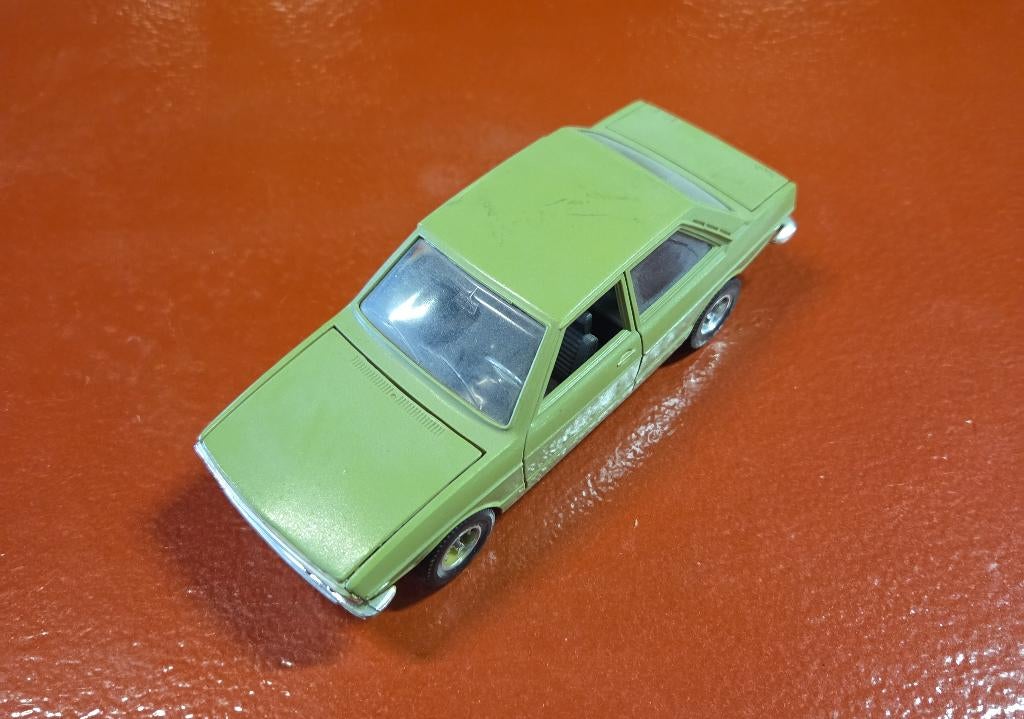 Bburago Audi 80 GT, Gebruikt, Auto, Ophalen of Verzenden, X