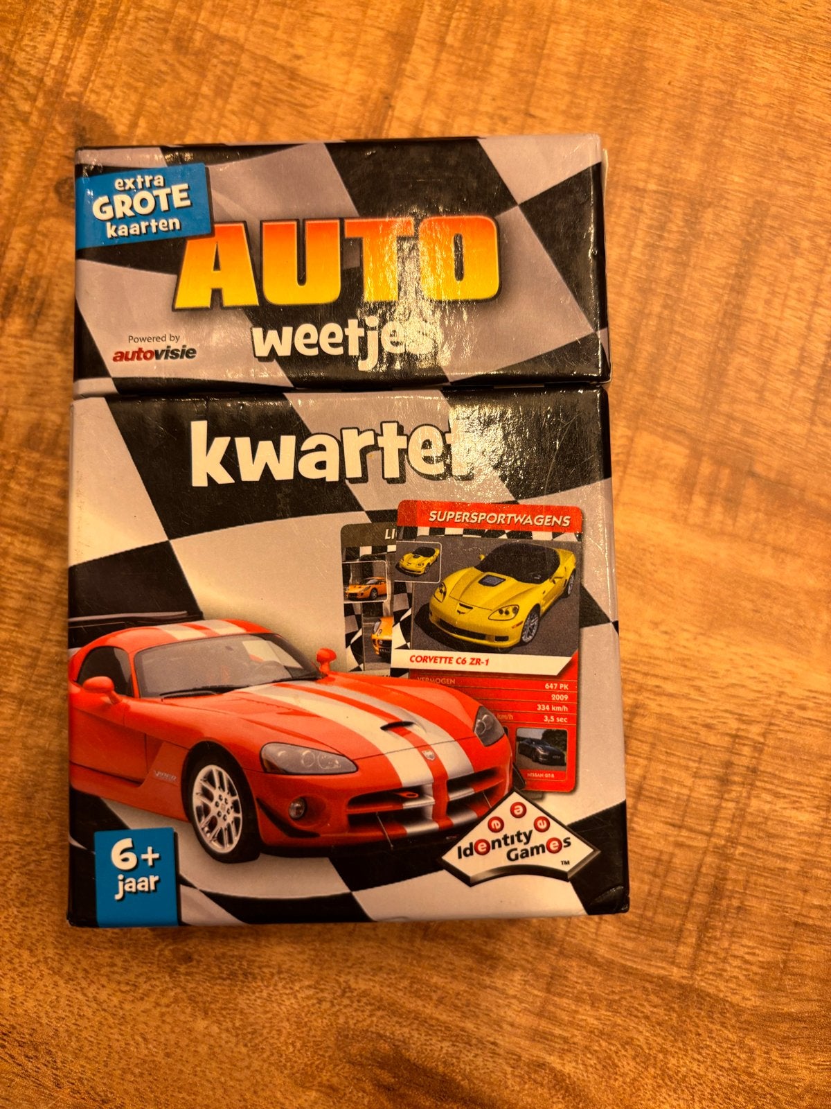 Auto weetje kwartet - extra grote kaarten, Drie of vier spelers, Ophalen of Verzenden, Zo goed als nieuw