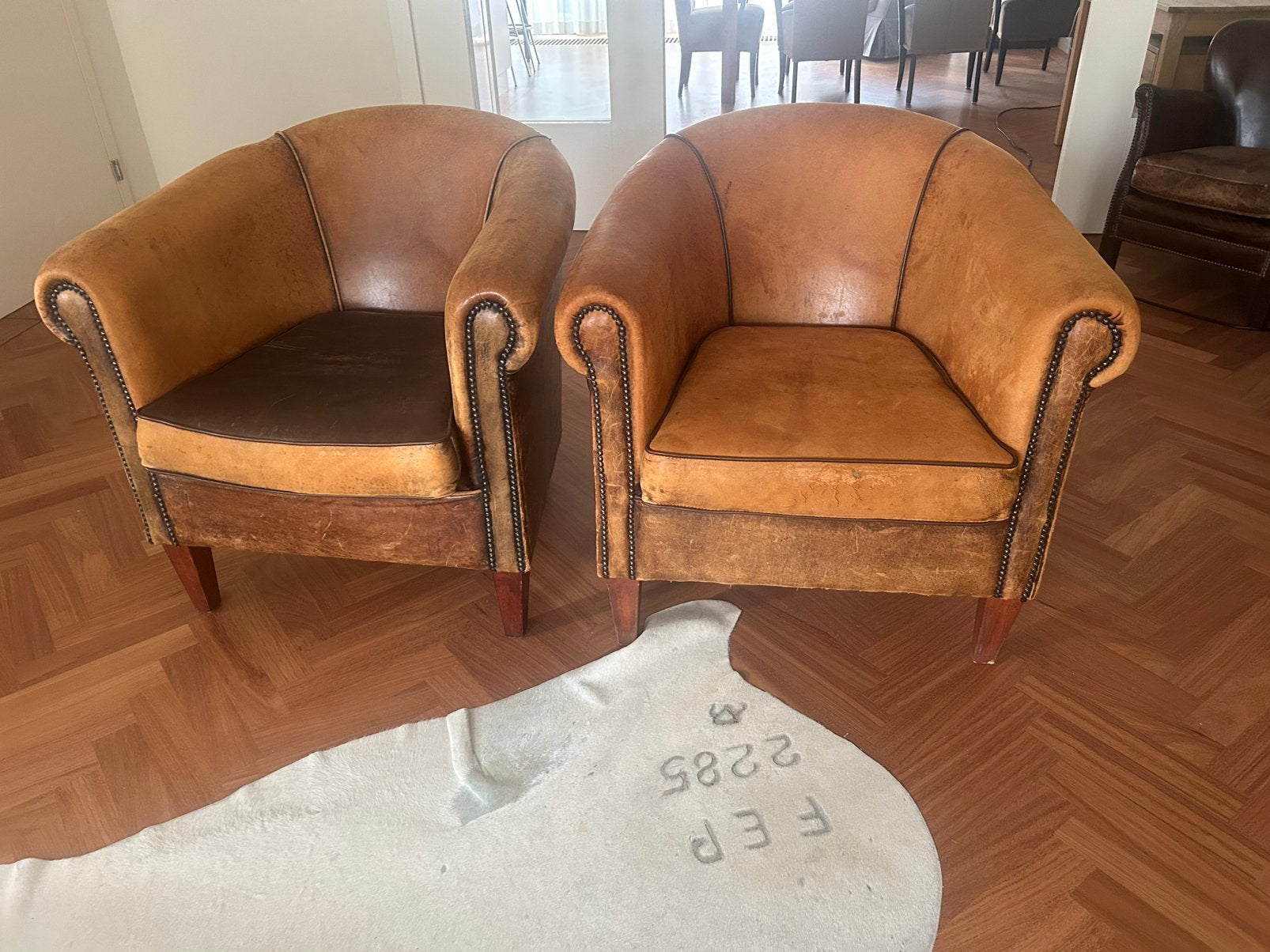 Schapen lederen fauteuil, Ophalen, Zo goed als nieuw