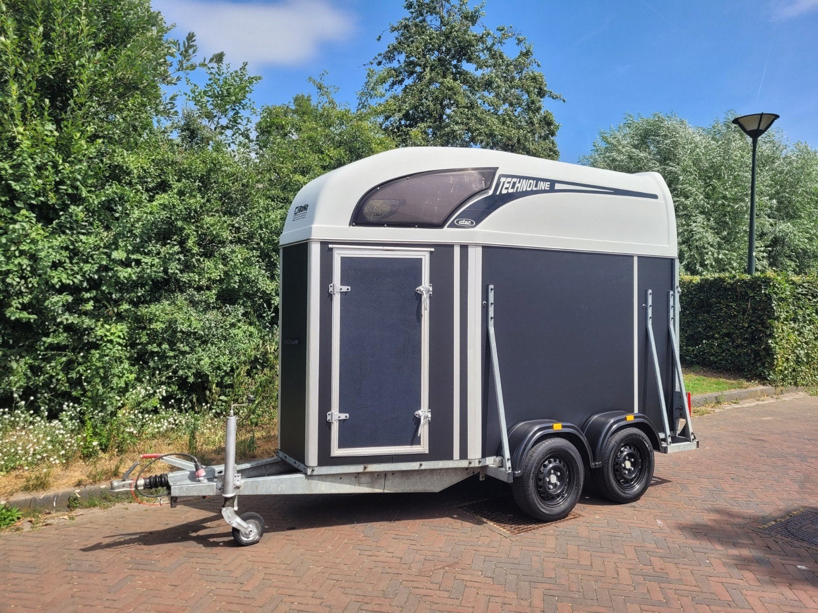 Nieuw opgebouwde Atec 1.5 paards trailer met kunststof bodem, Dieren en Toebehoren, Ophalen of Verzenden, Zo goed als nieuw, 1½-paards trailer