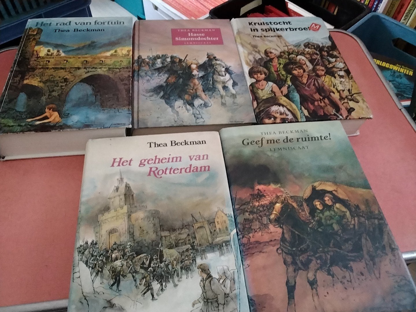 thea beckman € 5 per stuk zie omschrijving, Boeken, Ophalen of Verzenden, Gelezen